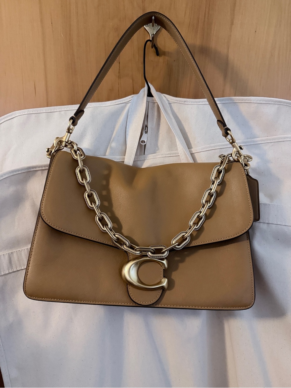 PRICE FIRM Coach chained tabby 30 honey brown
